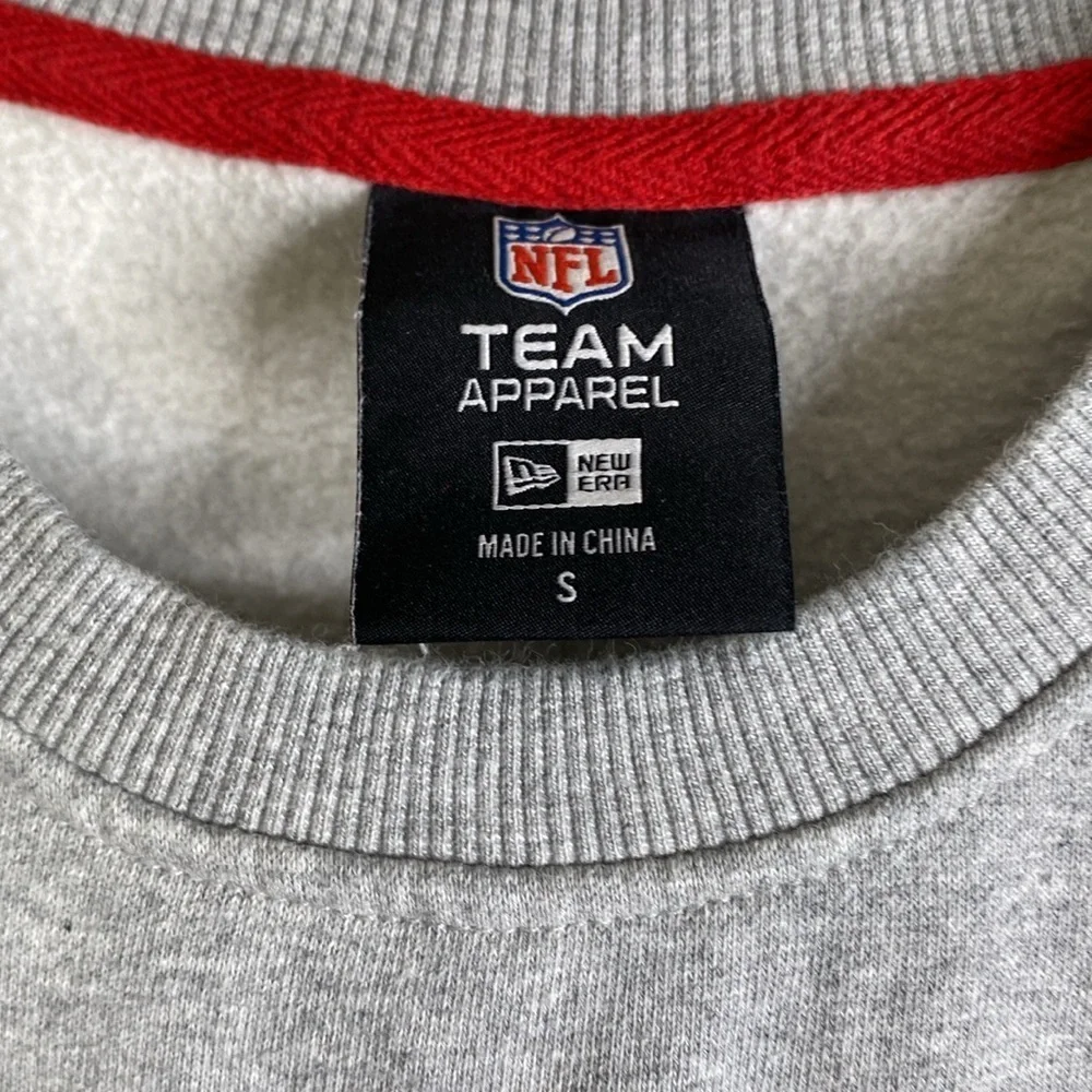 New Era Kansas City Chiefs crewneck sweatshirt small women’s balloon sleeve